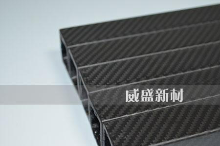 碳纤维和卤素哪个好