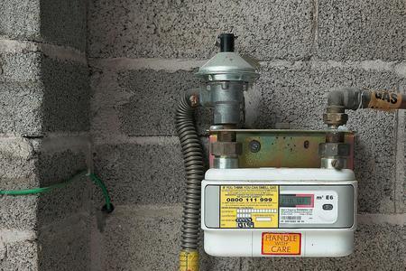 智能天然气表怎样输天然气