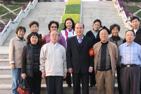 63年的教师退休金多少