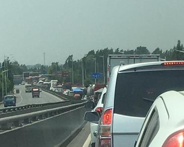 高速公路堵车吗