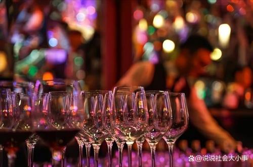 喝了酒后为什么容易和别人暧昧