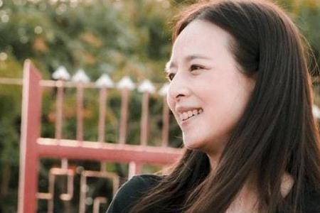 20多岁很有钱的女人称为什么