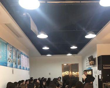 外地女生在上海找什么工作好