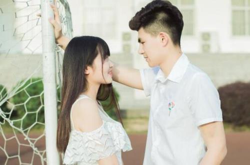 女人喜欢一个男人会有什么表现