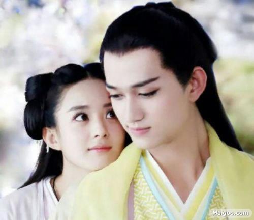 花千骨中东方真实身份