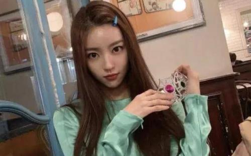 女朋友的表姐丈夫的姑父叫什么