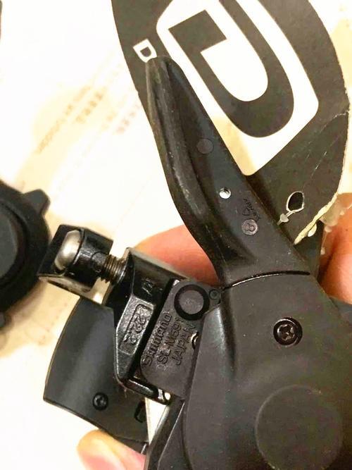 锁死后拨和不锁的区别