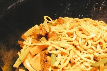 开个焖面馆，起个名字