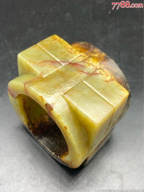 和田玉玉琮佩戴方法