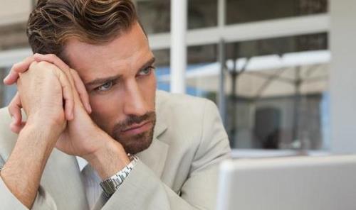 男生对你好奇的表现