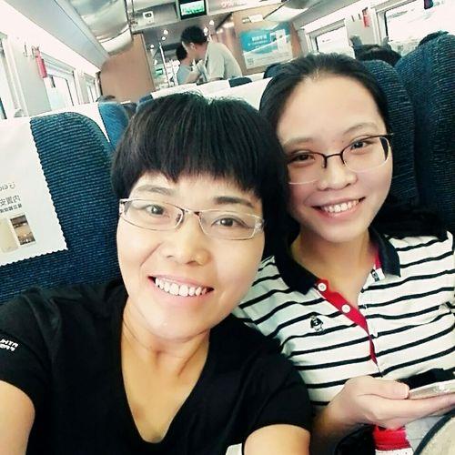 高铁上怎么自己对窗户自拍