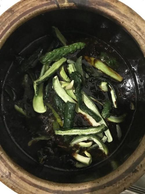 腌咸菜用什么重物压
