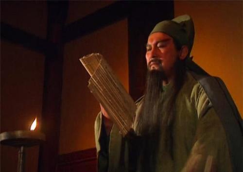 关羽托梦给刘备是那一集