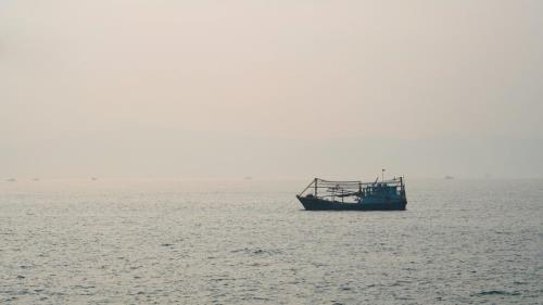 茫茫大海原唱完整版