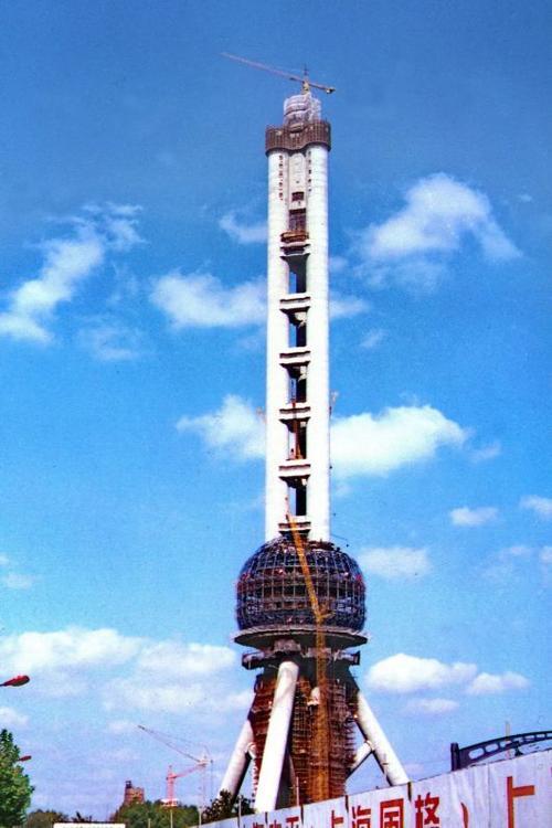 怎么改夸张句:东方明珠塔真高