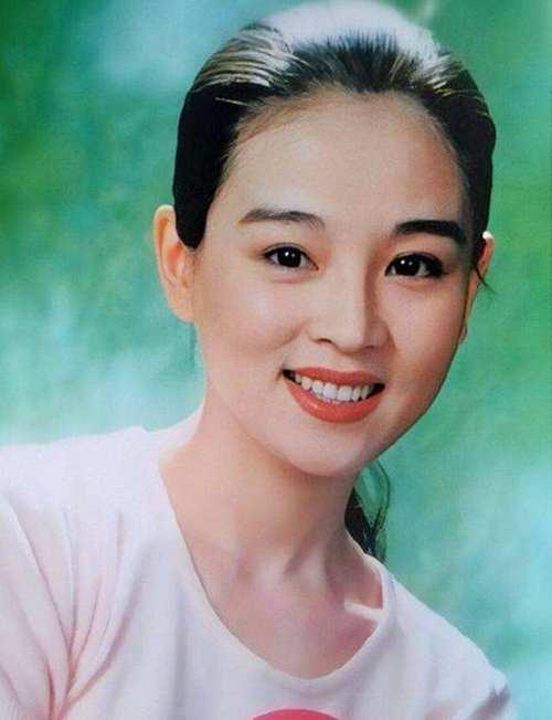 女人不是月亮全部插曲