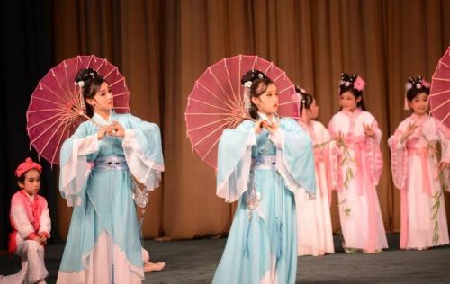 戏剧开场必须唱完吗