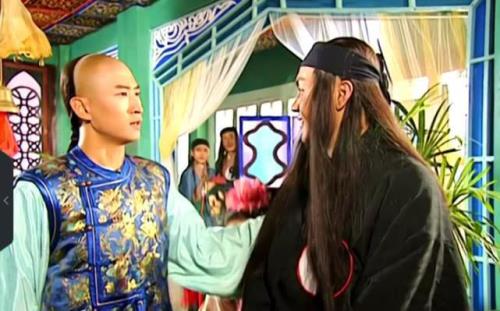 箫剑和尔康的武功谁比较强一点