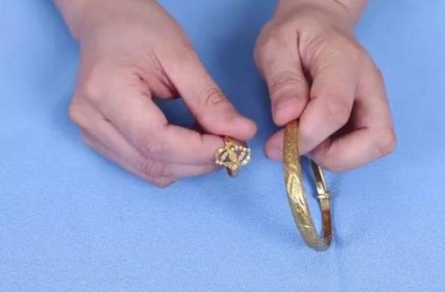 为什么总是掉首饰
