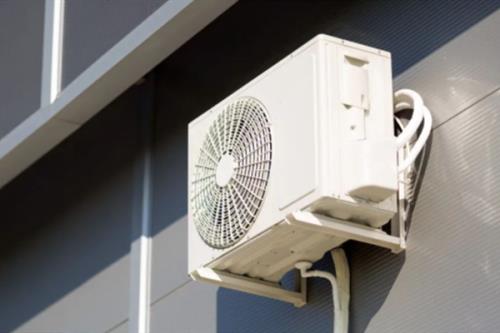 我家的空调嘟嘟地响是怎么回事