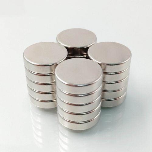 为什么有的杯子底下有磁铁