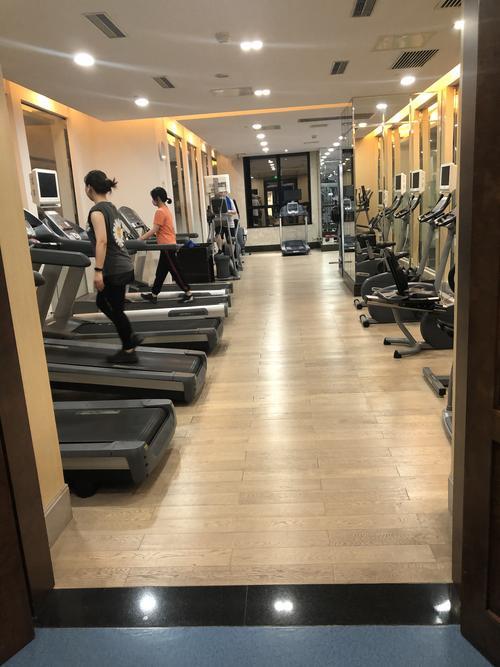 来健身房了下一句怎么回