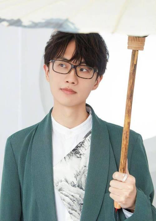 许嵩是哪年成名的