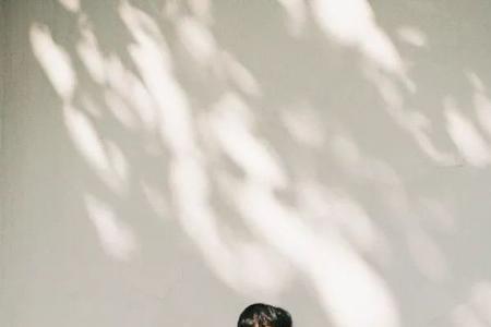 六岁男孩拍照姿势技巧