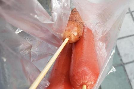 女生说我想吃烤肠怎么回复
