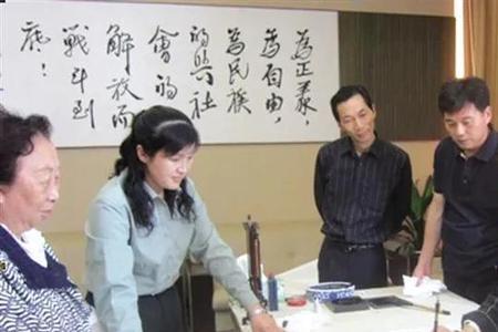 办公室主任喜欢女员工诗词