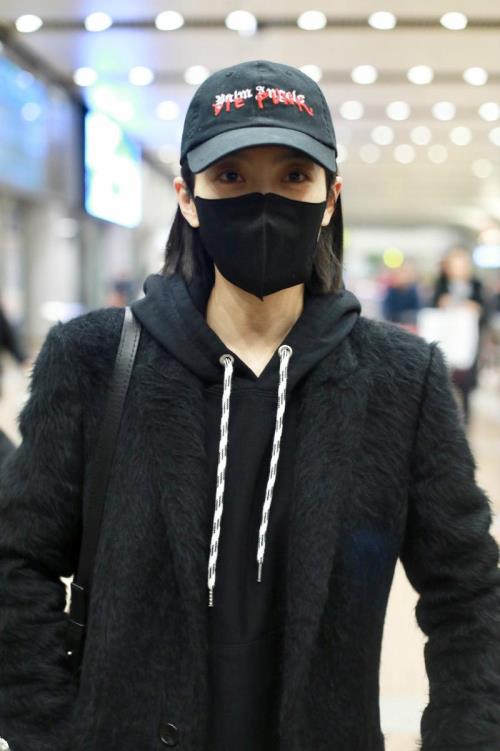 为什么欧美都戴黑色口罩