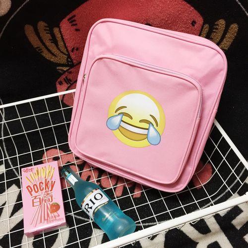 女生发破涕为笑表情怎么回