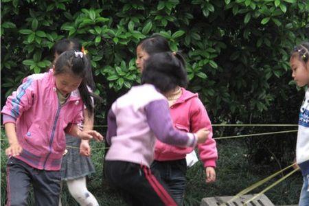 儿时三人跳绳的10种玩法
