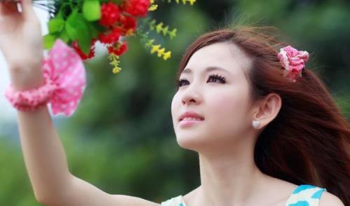 女人都好奇前男友的现任么