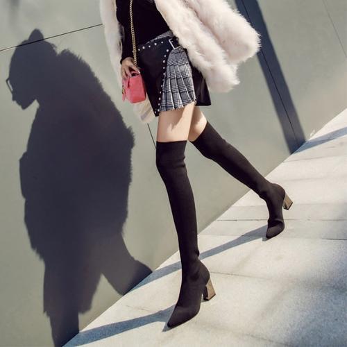 女生穿长筒靴子，脚丫子会不会臭