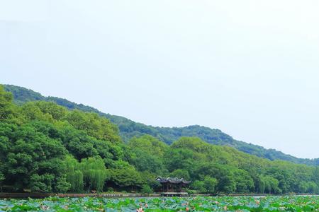 西湖美景的下一句是什么