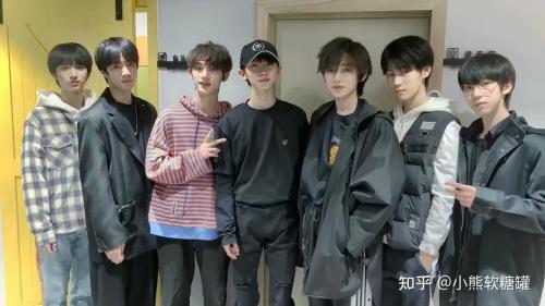 时代少年团高会未成年可以充吗
