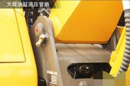 75挖机大臂压力多少