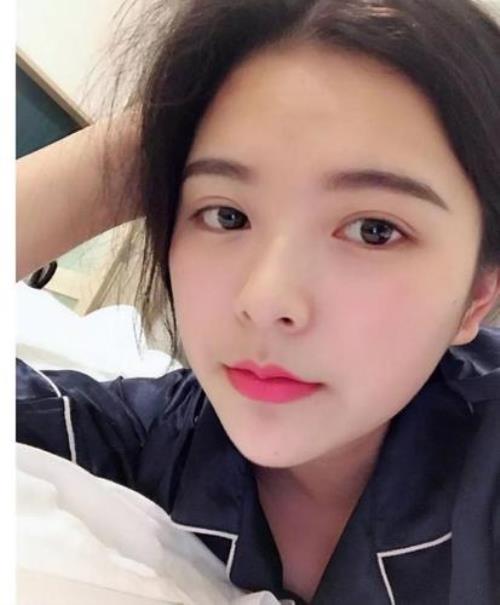 形容女孩子不化妆也很漂亮的话