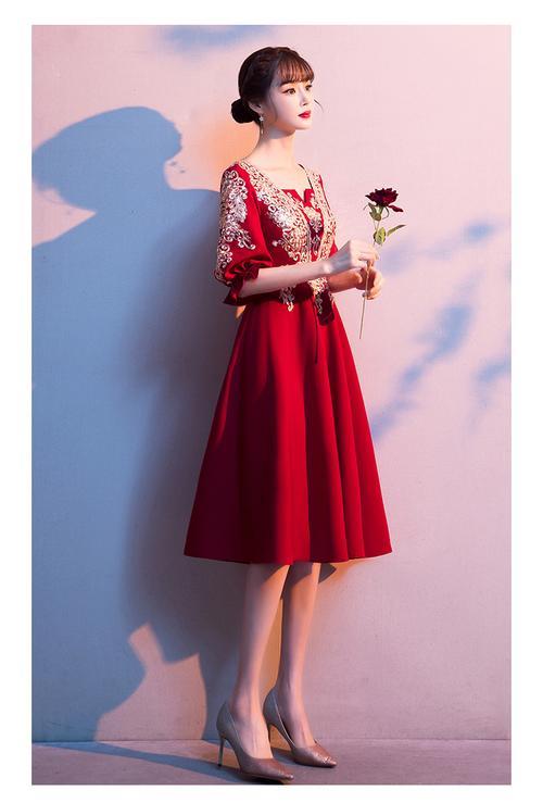 摆酒不穿婚纱，穿礼服好吗