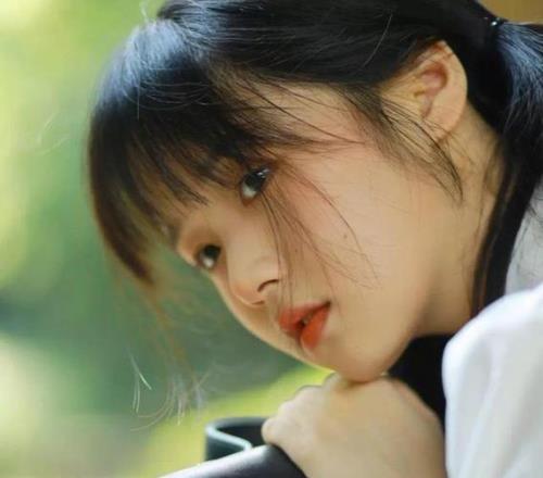 为什么女生都喜欢小白脸