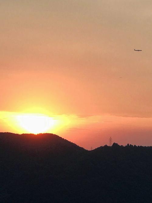 邂逅晚霞什么意思