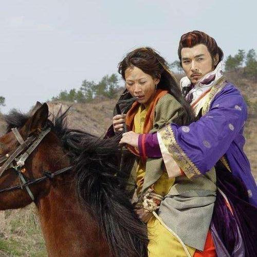 卓东来跟萧泪血什么关系