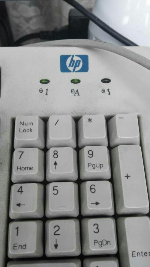 键盘三个灯怎么取消