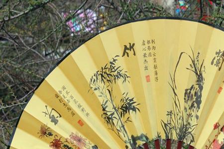 纸扇梅兰竹菊寓意