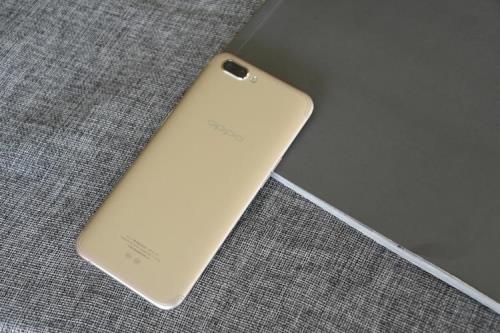 OPPOr11定时开关机时可以开机吗
