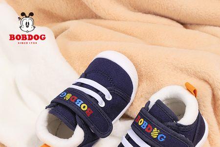 宝宝鞋子大一个手指算大吗