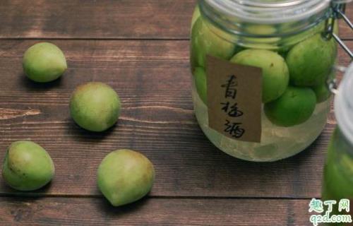 泡酒的青梅用生的好还是黄的好