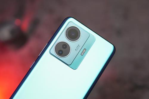 vivos15后摄像头如何保护