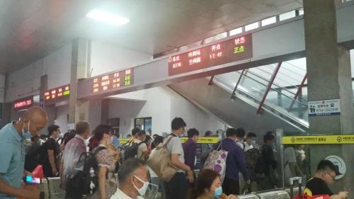 K1156在昆山火车站上车吗